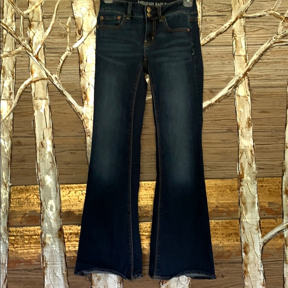 AMERICAN EAGLE OUTFITTERRS JEAN SIZE US4 🌻